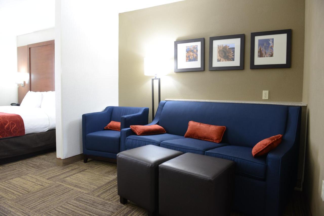 Comfort Suites Urbana Champaign, University Area Екстер'єр фото