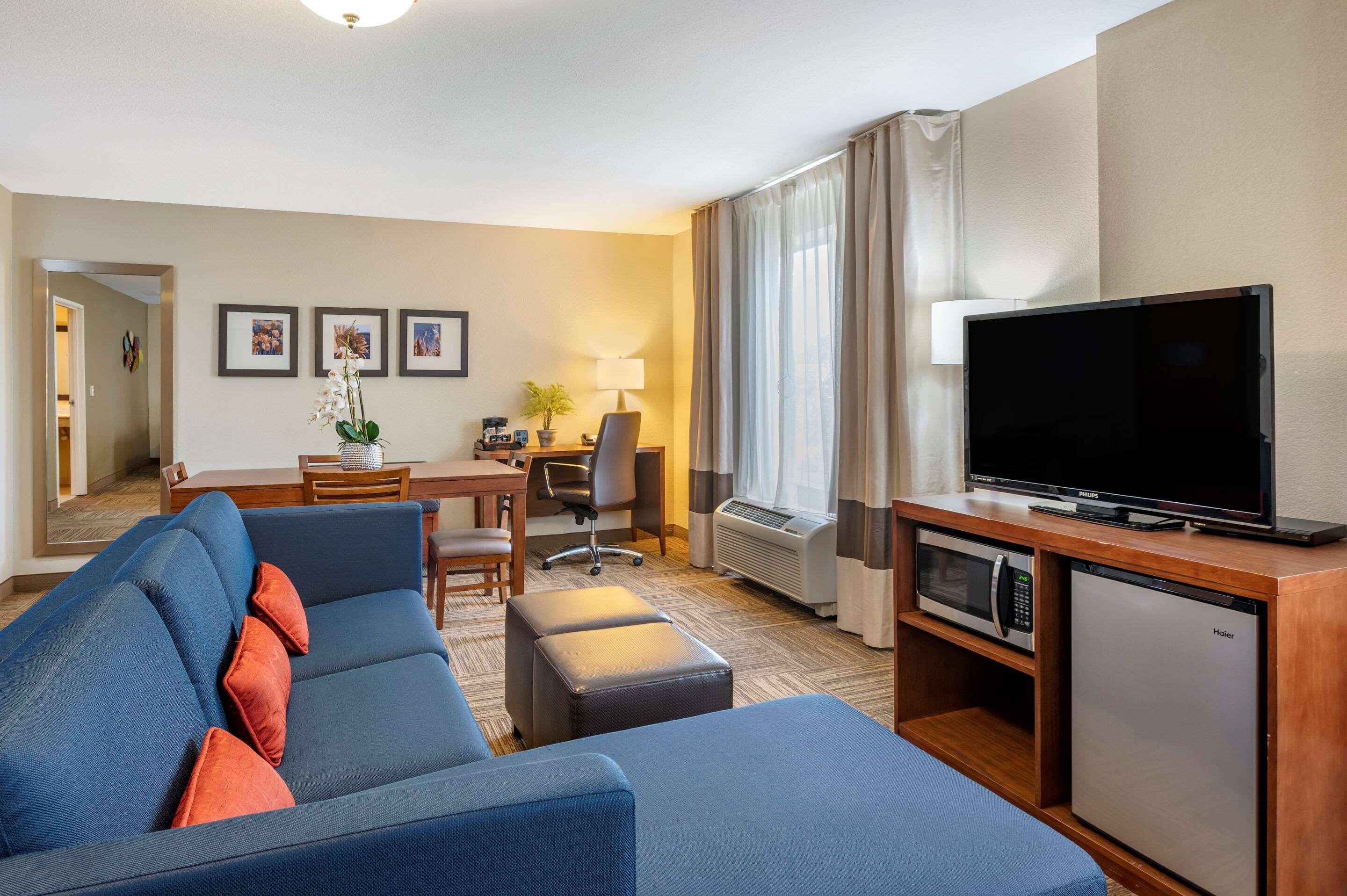 Comfort Suites Urbana Champaign, University Area Екстер'єр фото