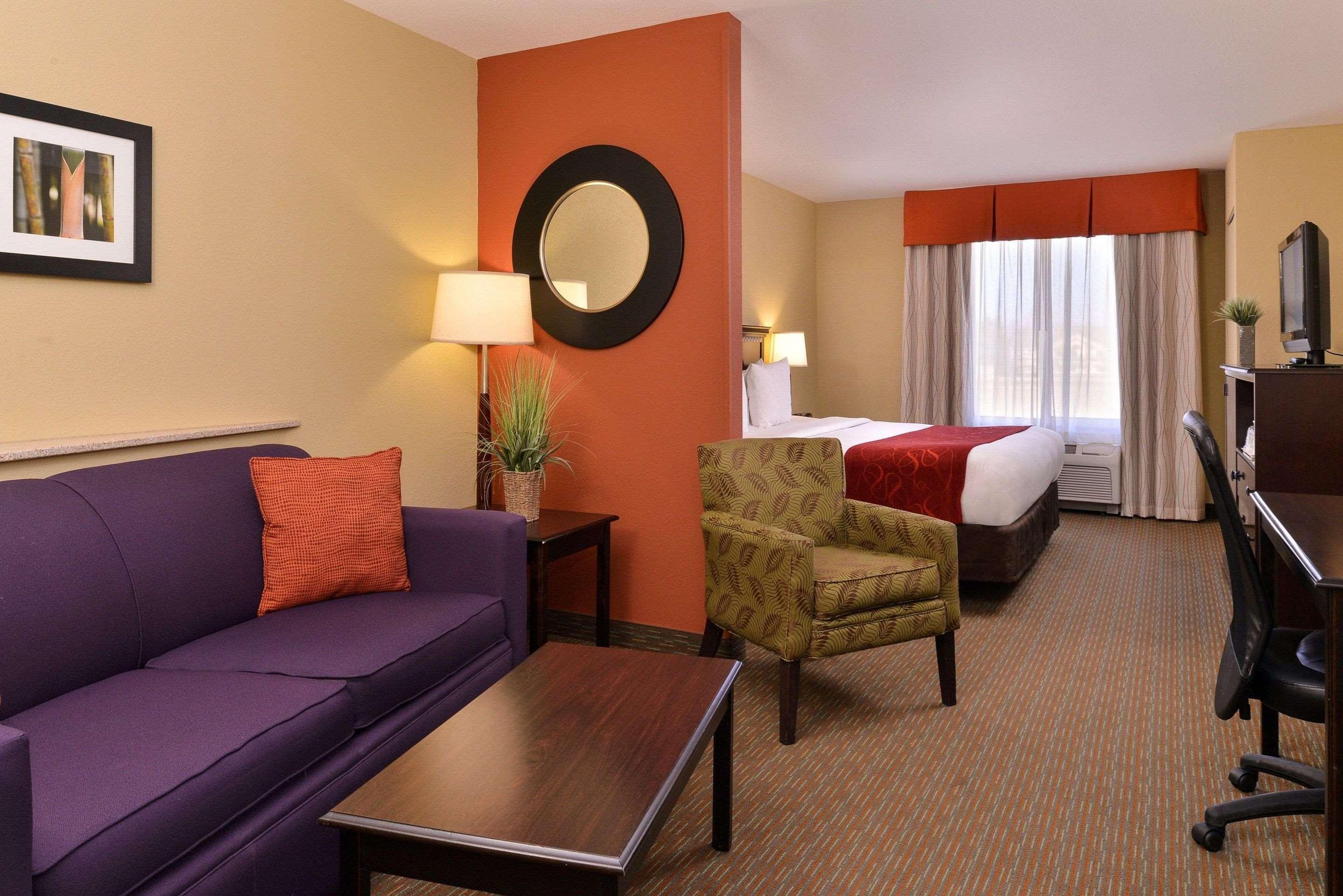 Comfort Suites Urbana Champaign, University Area Екстер'єр фото
