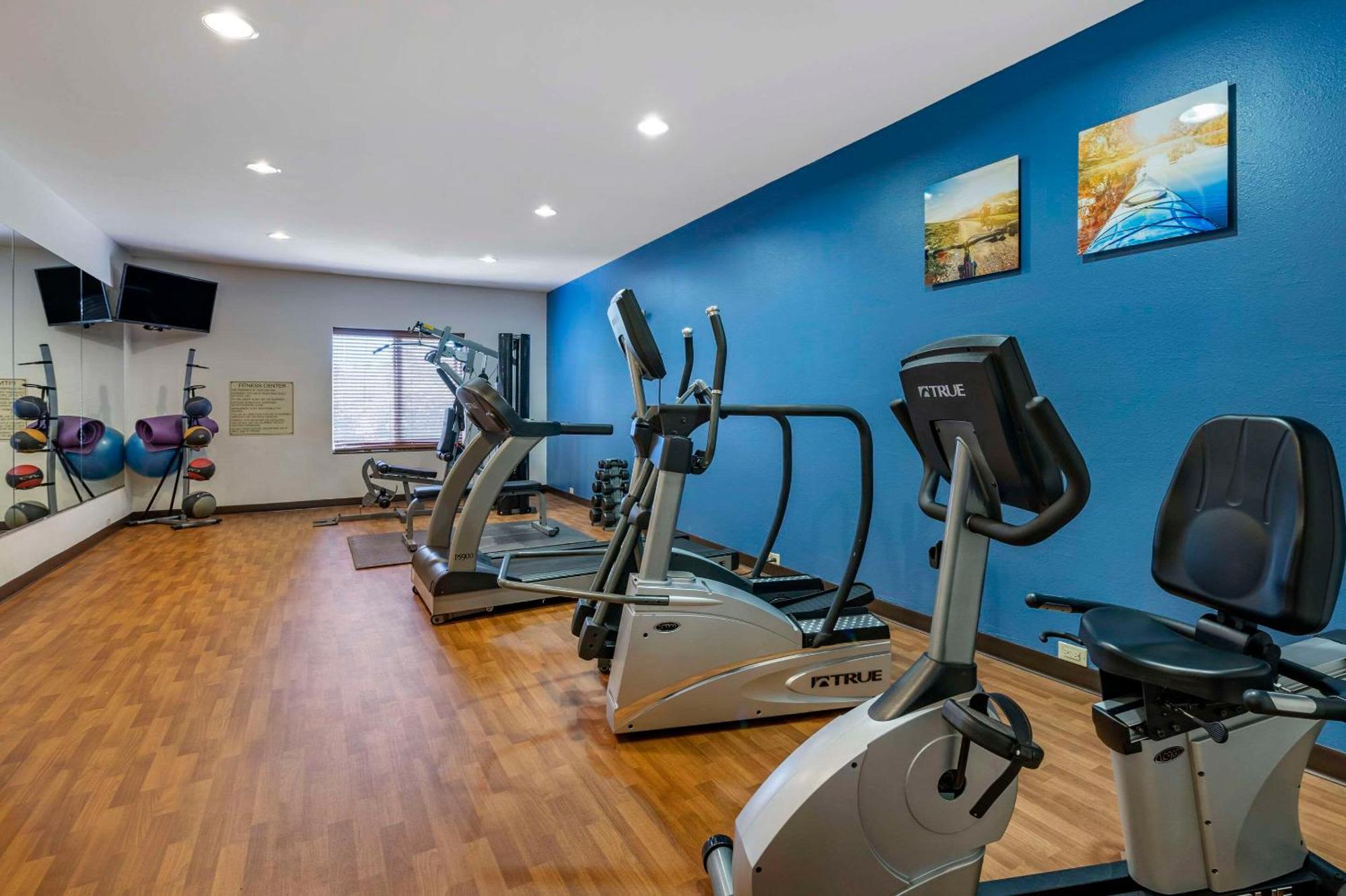 Comfort Suites Urbana Champaign, University Area Екстер'єр фото