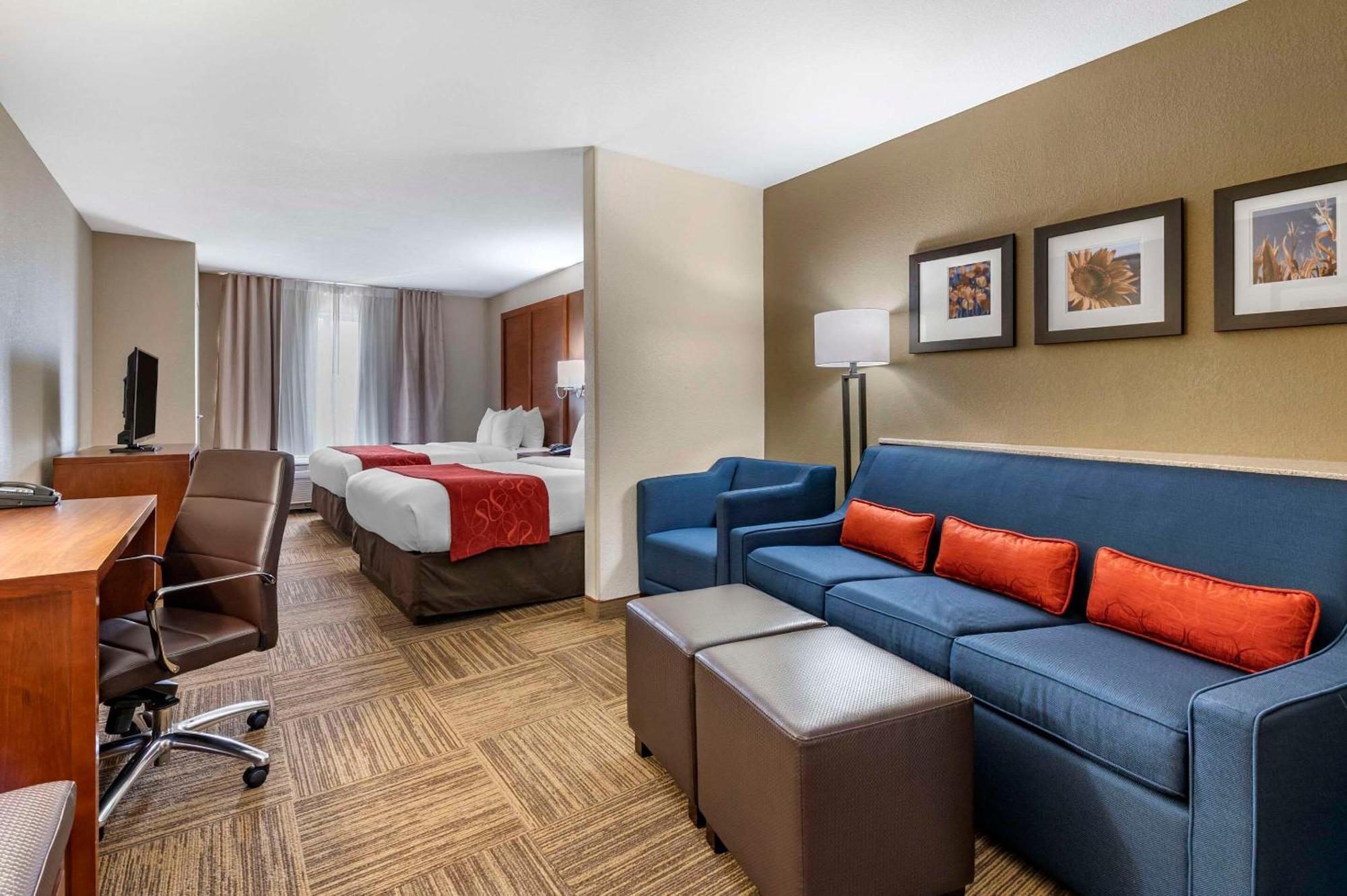 Comfort Suites Urbana Champaign, University Area Екстер'єр фото