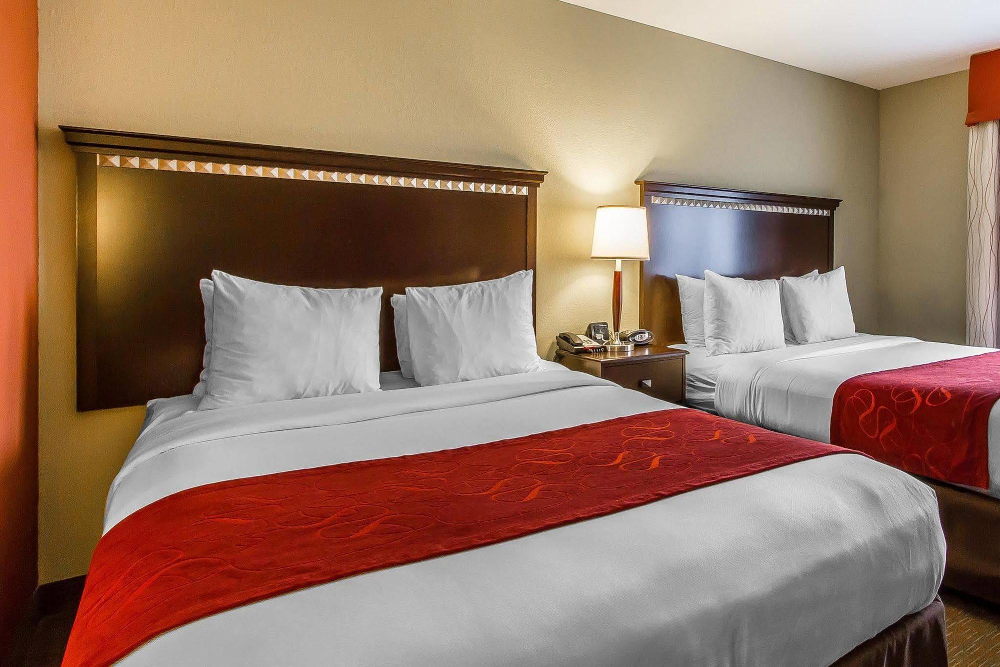 Comfort Suites Urbana Champaign, University Area Екстер'єр фото